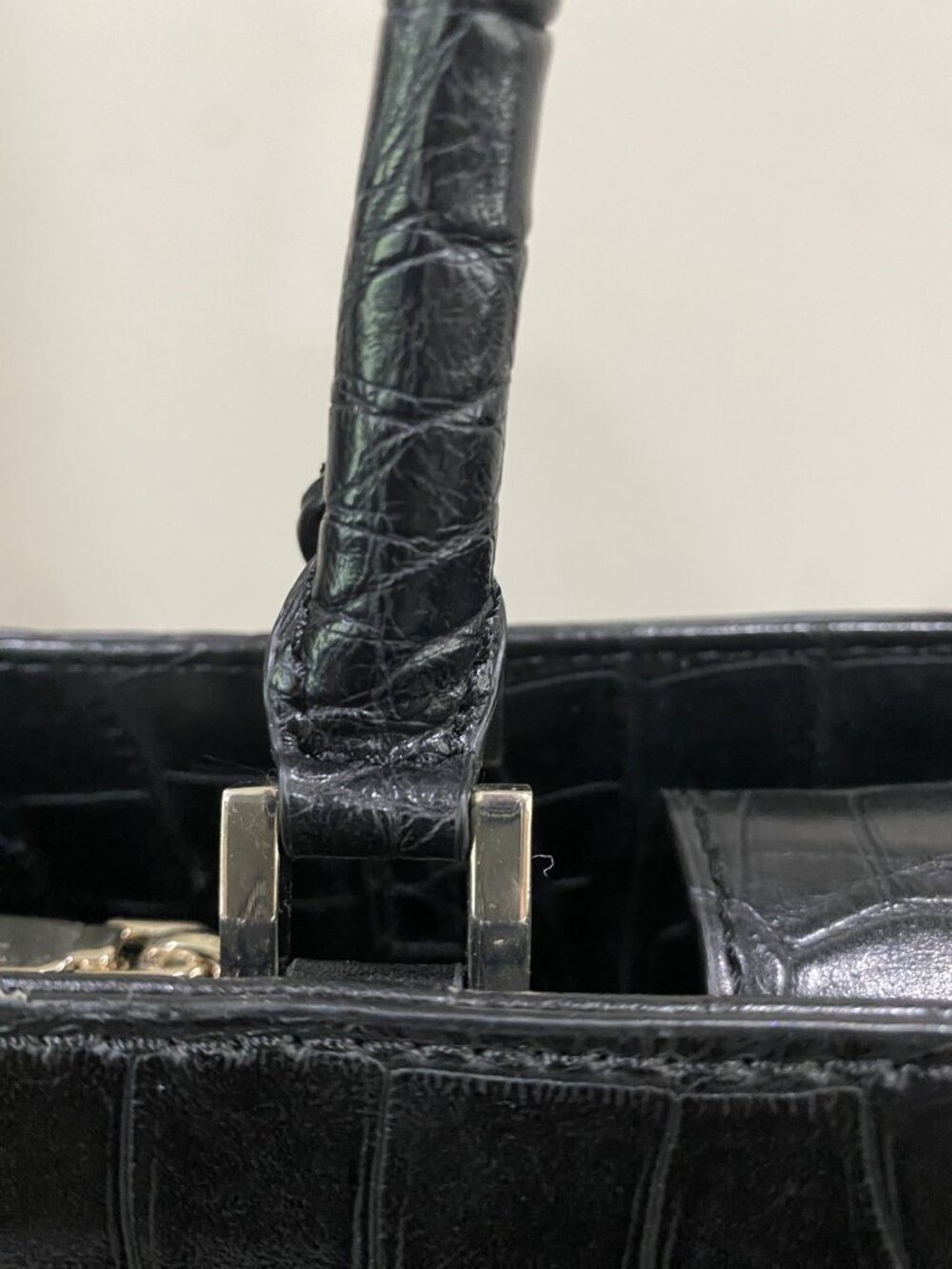 GUESS CATE SATCHEL - Picture 12 of 15